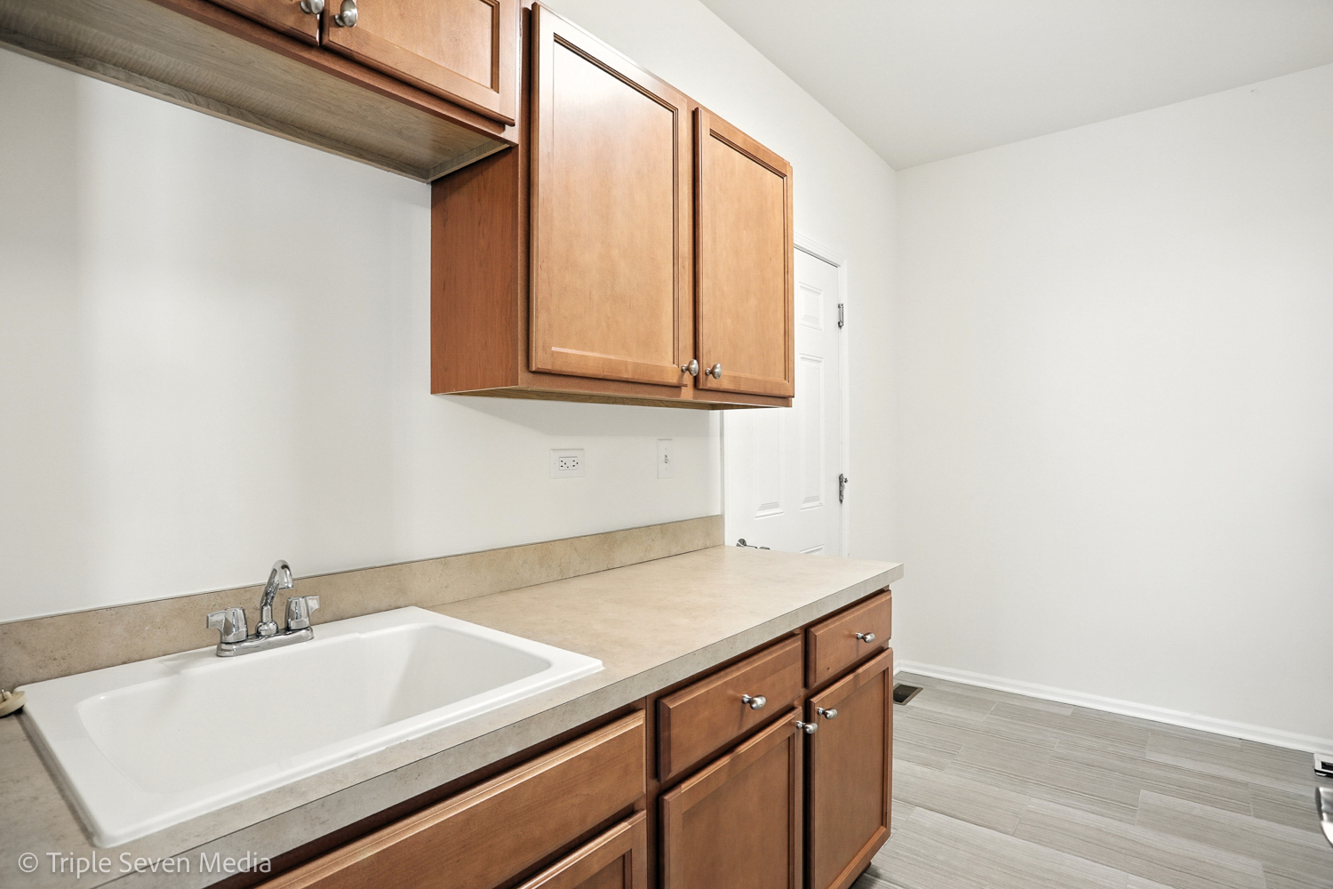 1884 Glenwood Circle #B, Sugar Grove, IL 60554