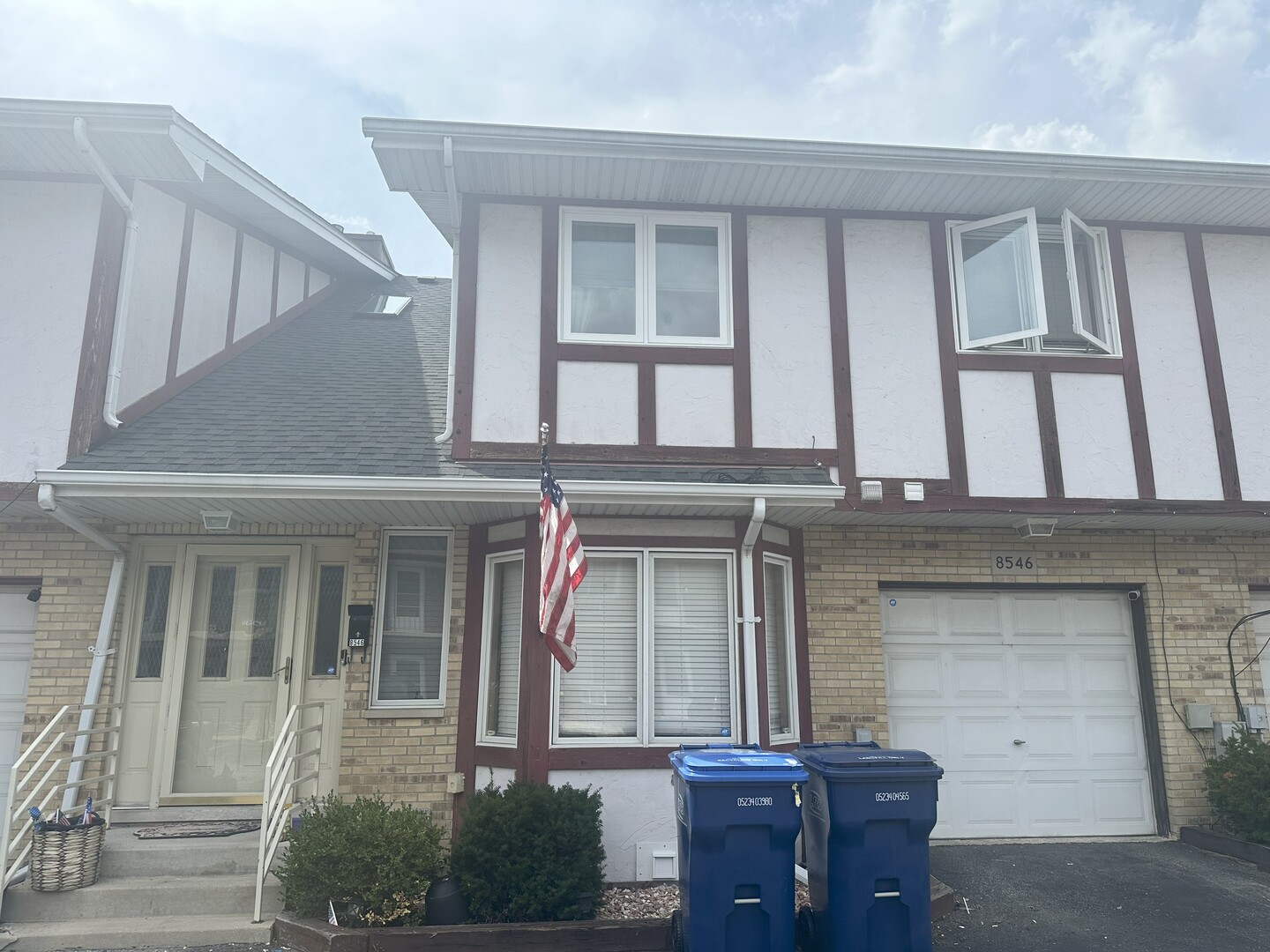 8546 W 95th Street, Hickory Hills, IL 60457