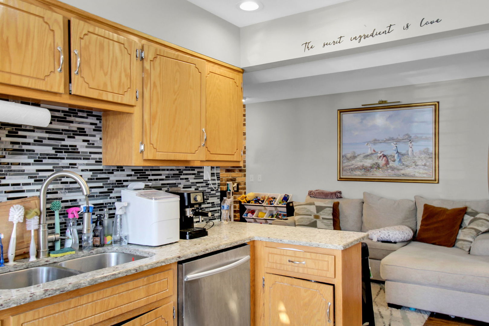 8546 W 95th Street, Hickory Hills, IL 60457