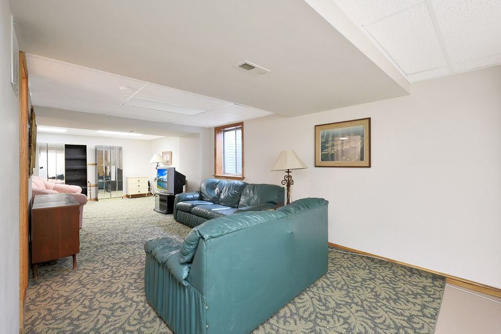 2031 Dawn Lane, Zion, IL 60099