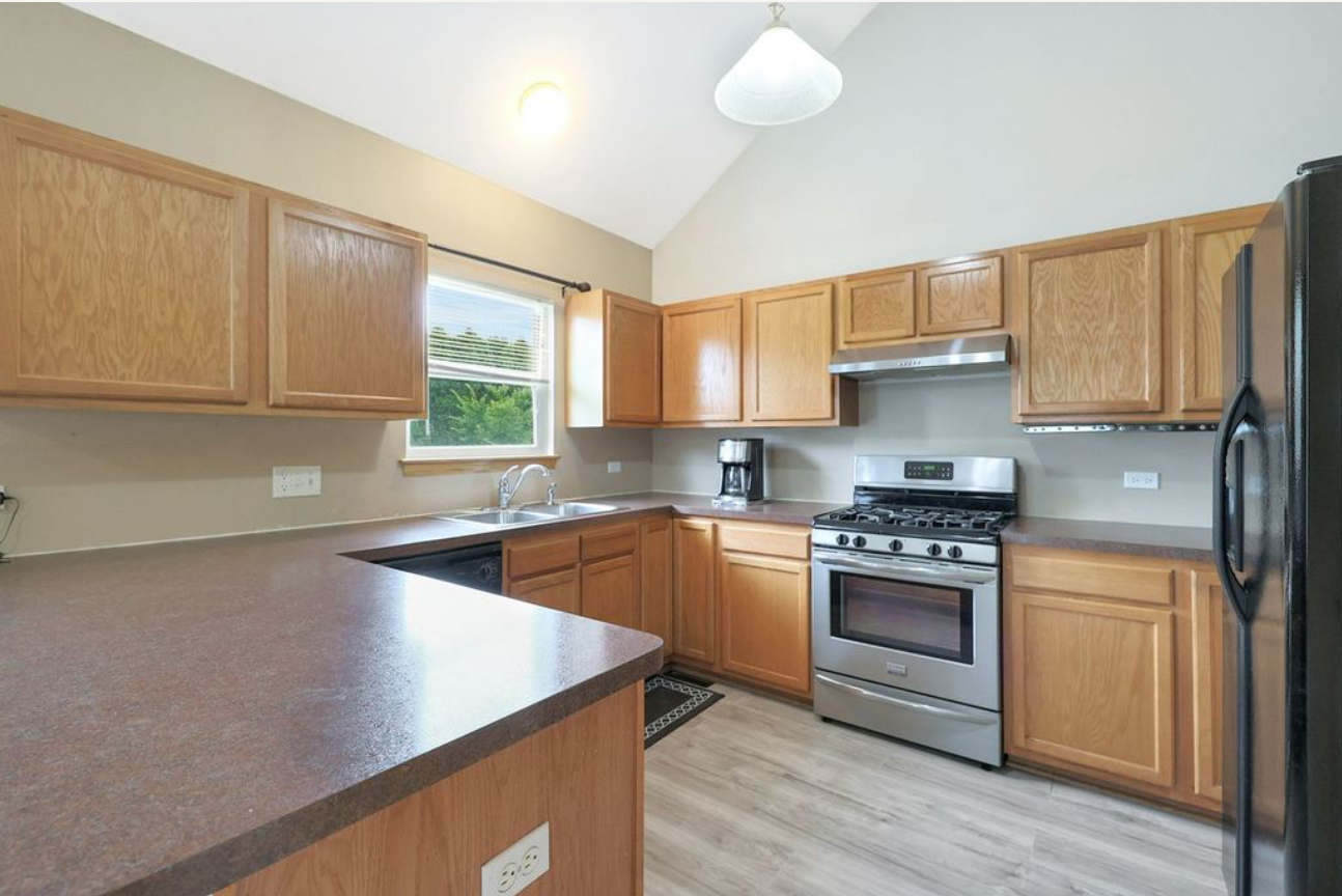 2031 Dawn Lane, Zion, IL 60099