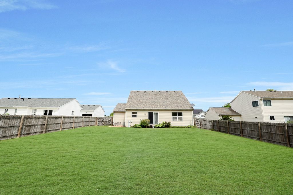 2031 Dawn Lane, Zion, IL 60099