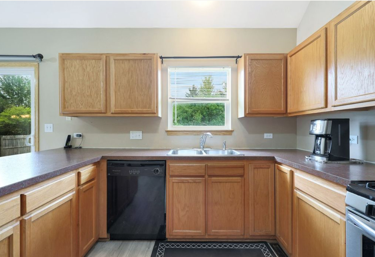 2031 Dawn Lane, Zion, IL 60099