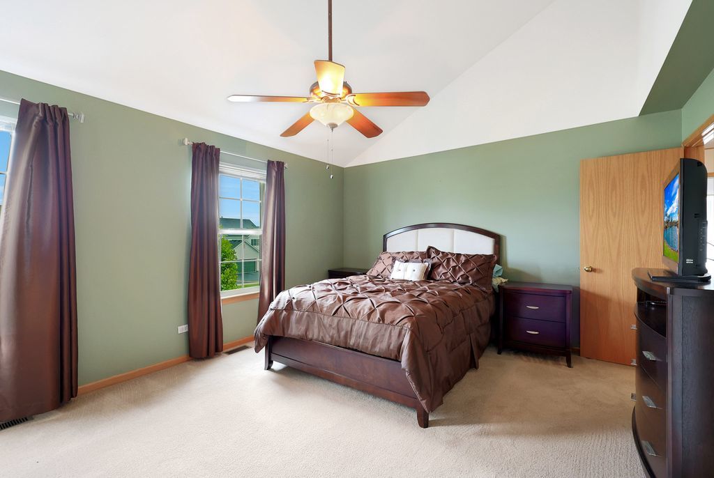 2031 Dawn Lane, Zion, IL 60099