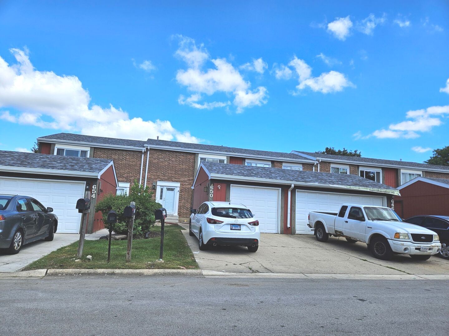 650 Sundance Drive, Bolingbrook, IL 60440