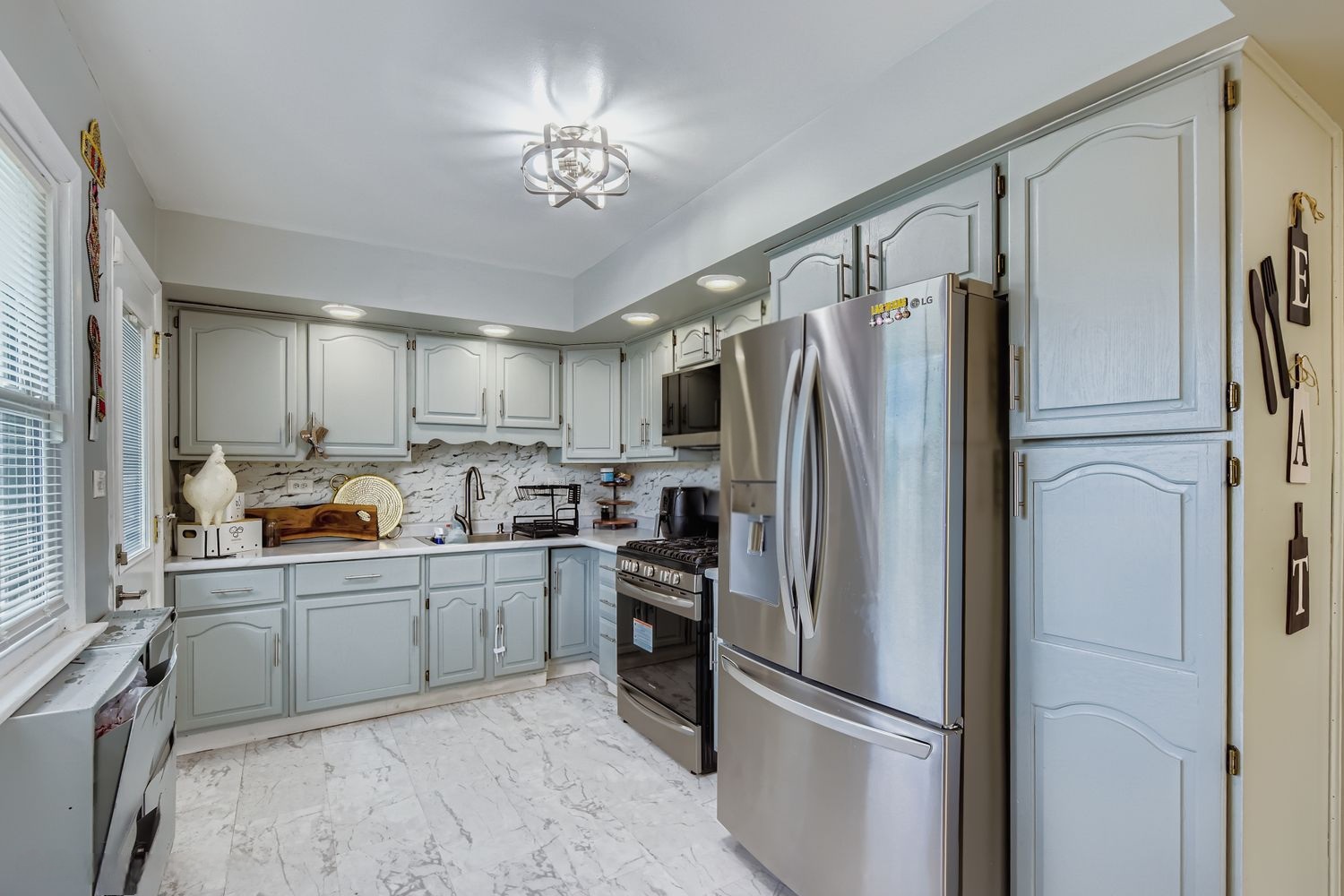 4509 W 105th Street, Oak Lawn, IL 60453