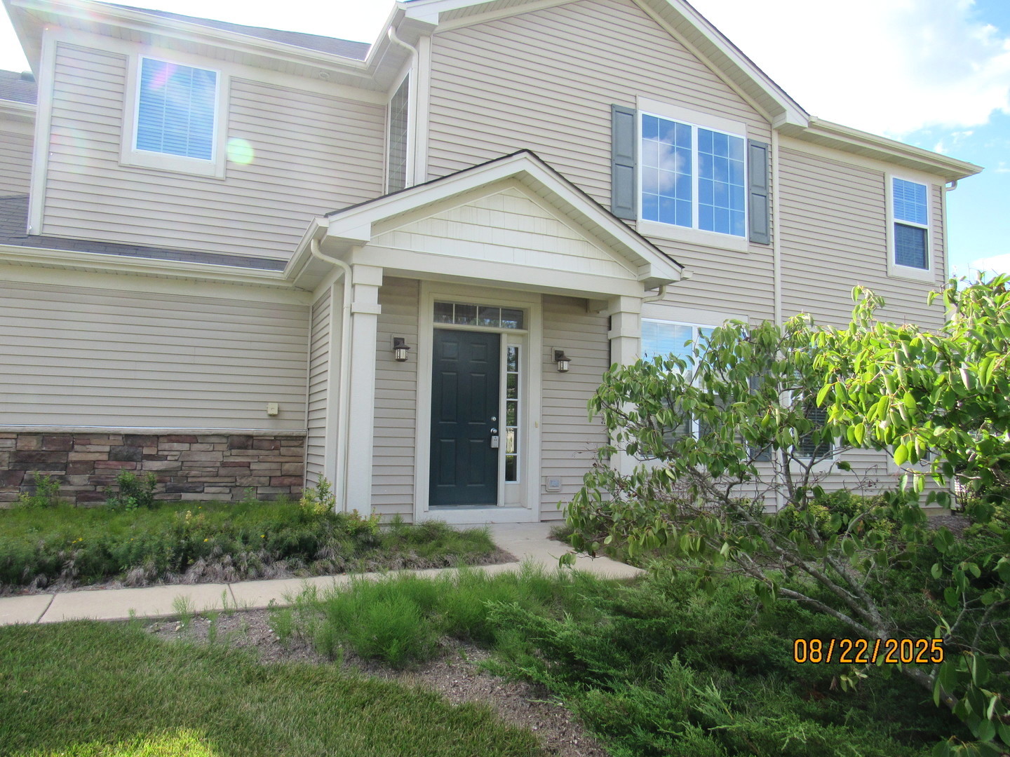 410 S Jade Lane, Round Lake, IL 60073