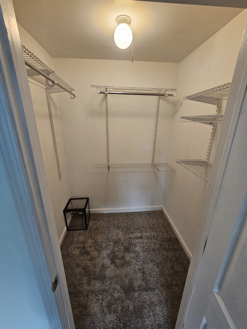 693 E FULLERTON Avenue #201, Glendale Heights, IL 60139