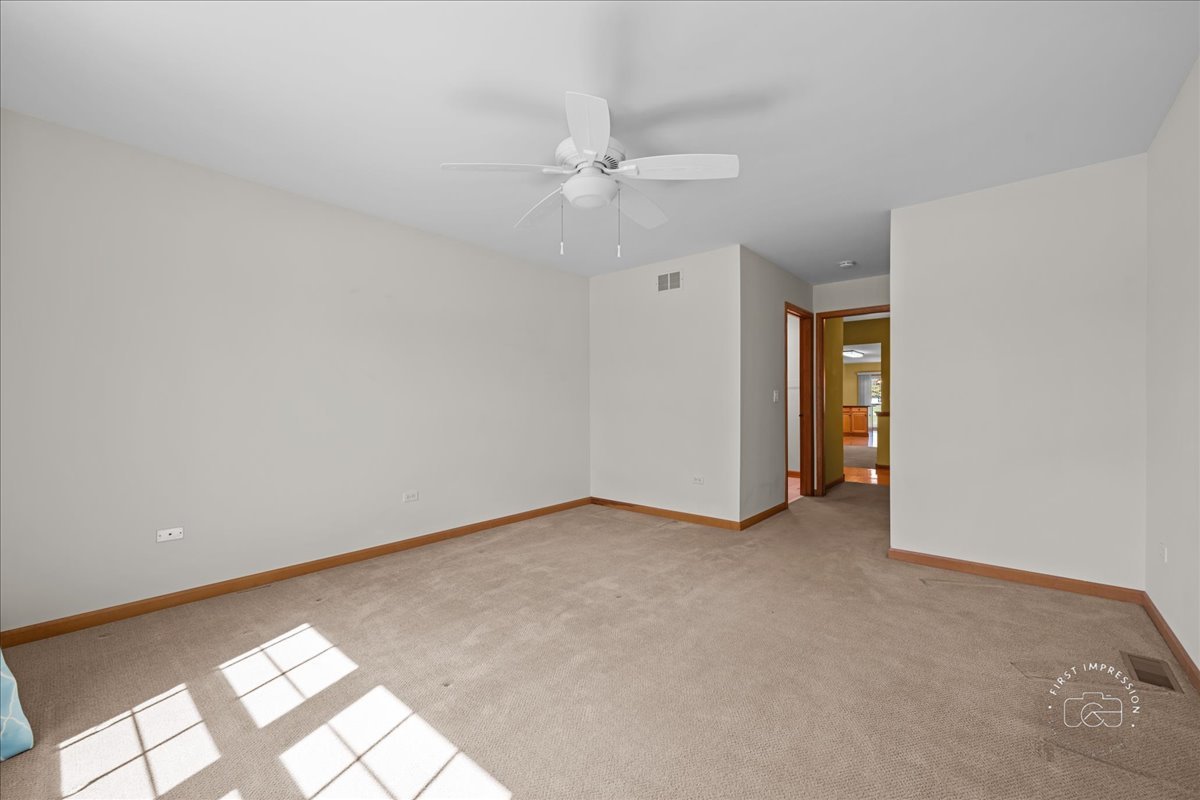 21600 W Larch Drive, Plainfield, IL 60544