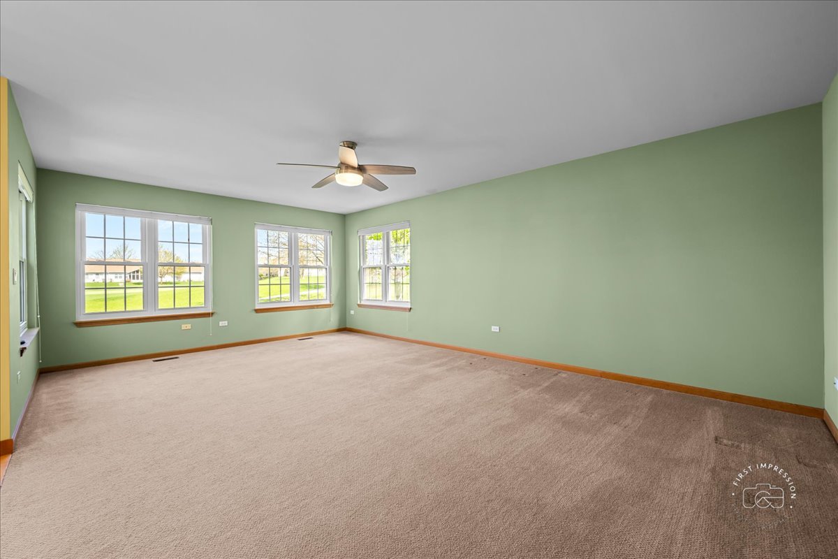 21600 W Larch Drive, Plainfield, IL 60544