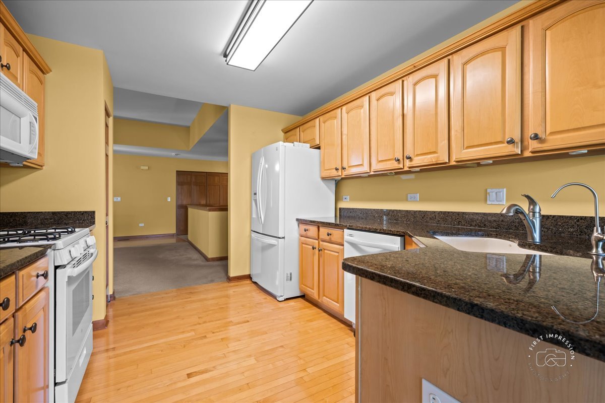 21600 W Larch Drive, Plainfield, IL 60544