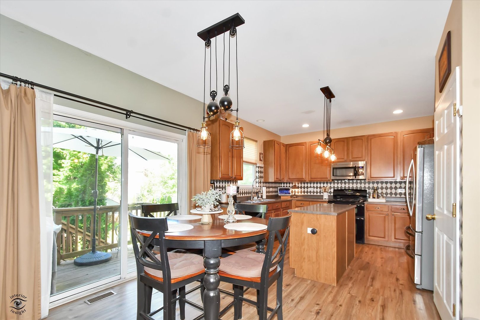 2437 Deer point Drive, Montgomery, IL 60538