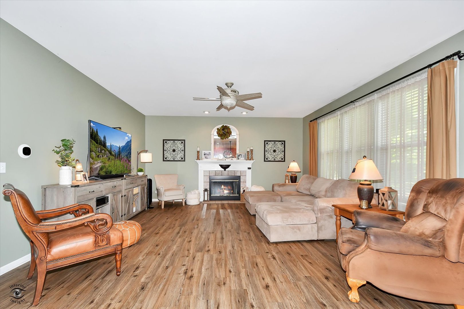 2437 Deer point Drive, Montgomery, IL 60538