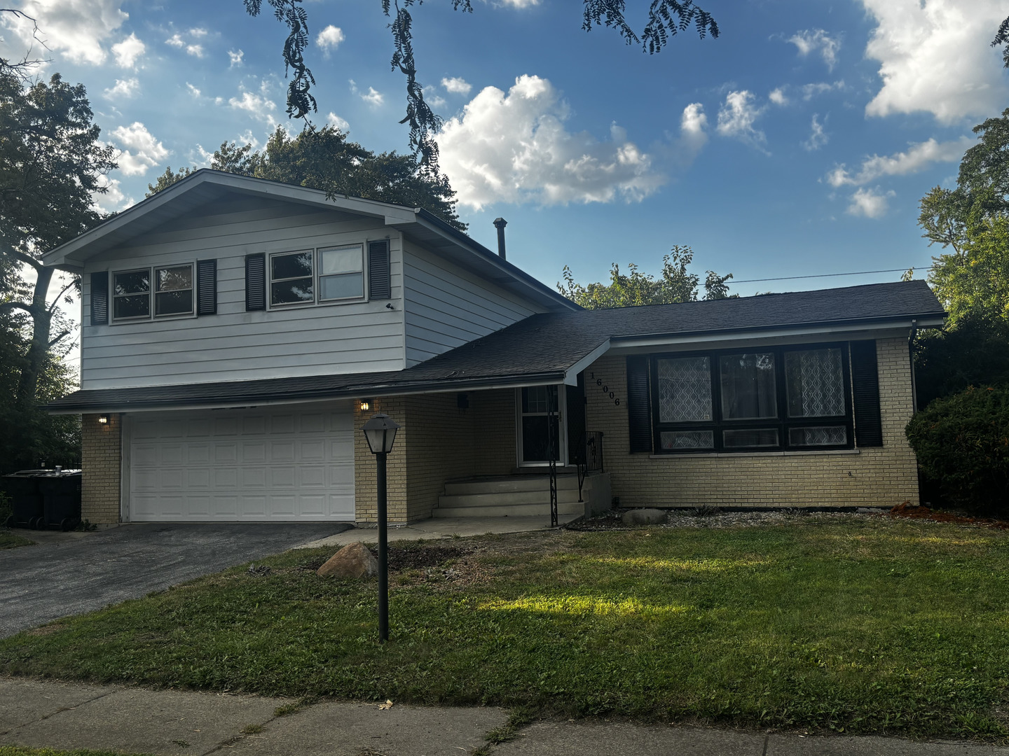 16006 Avalon Avenue, South Holland, IL 60473