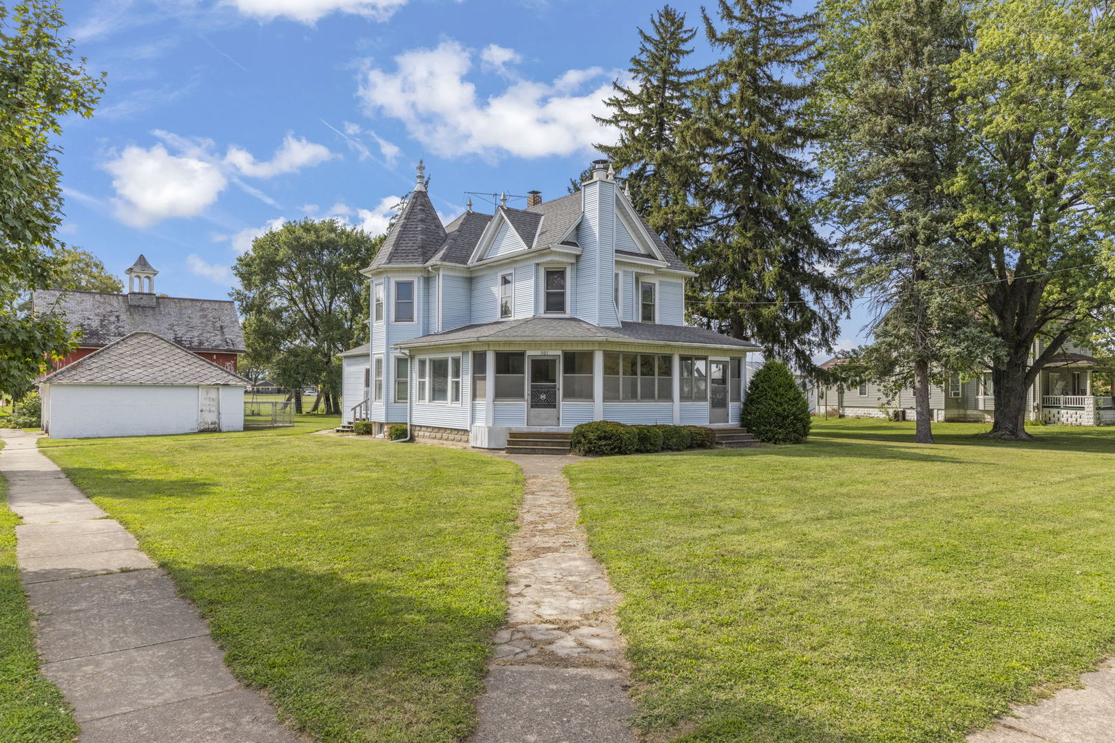 301 N Main Street, Herscher, IL 60941