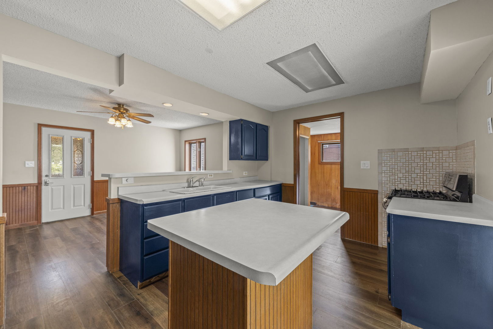 301 N Main Street, Herscher, IL 60941