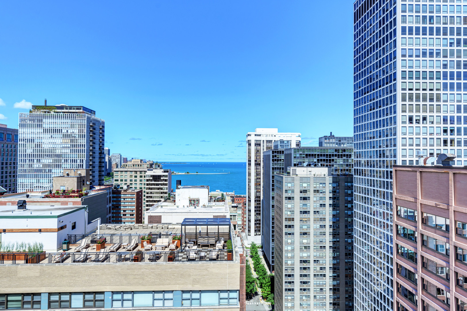 222 E PEARSON Street #1707, Chicago, IL 60611
