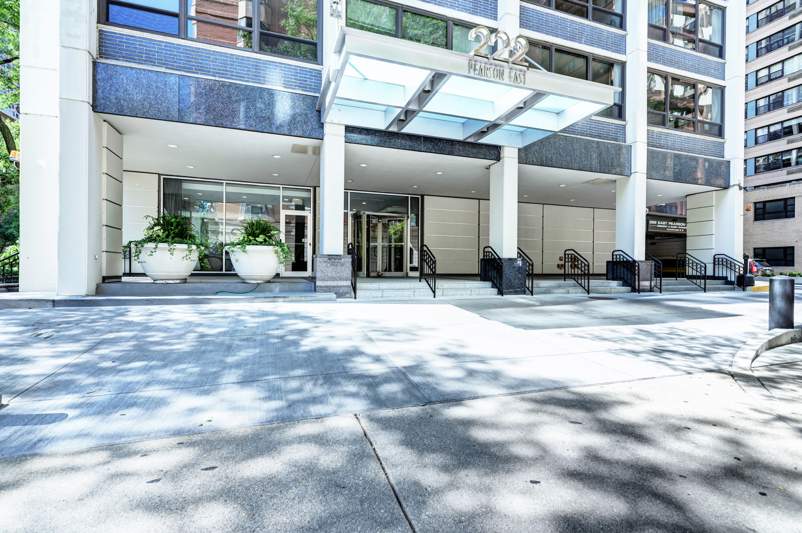 222 E PEARSON Street #1707, Chicago, IL 60611