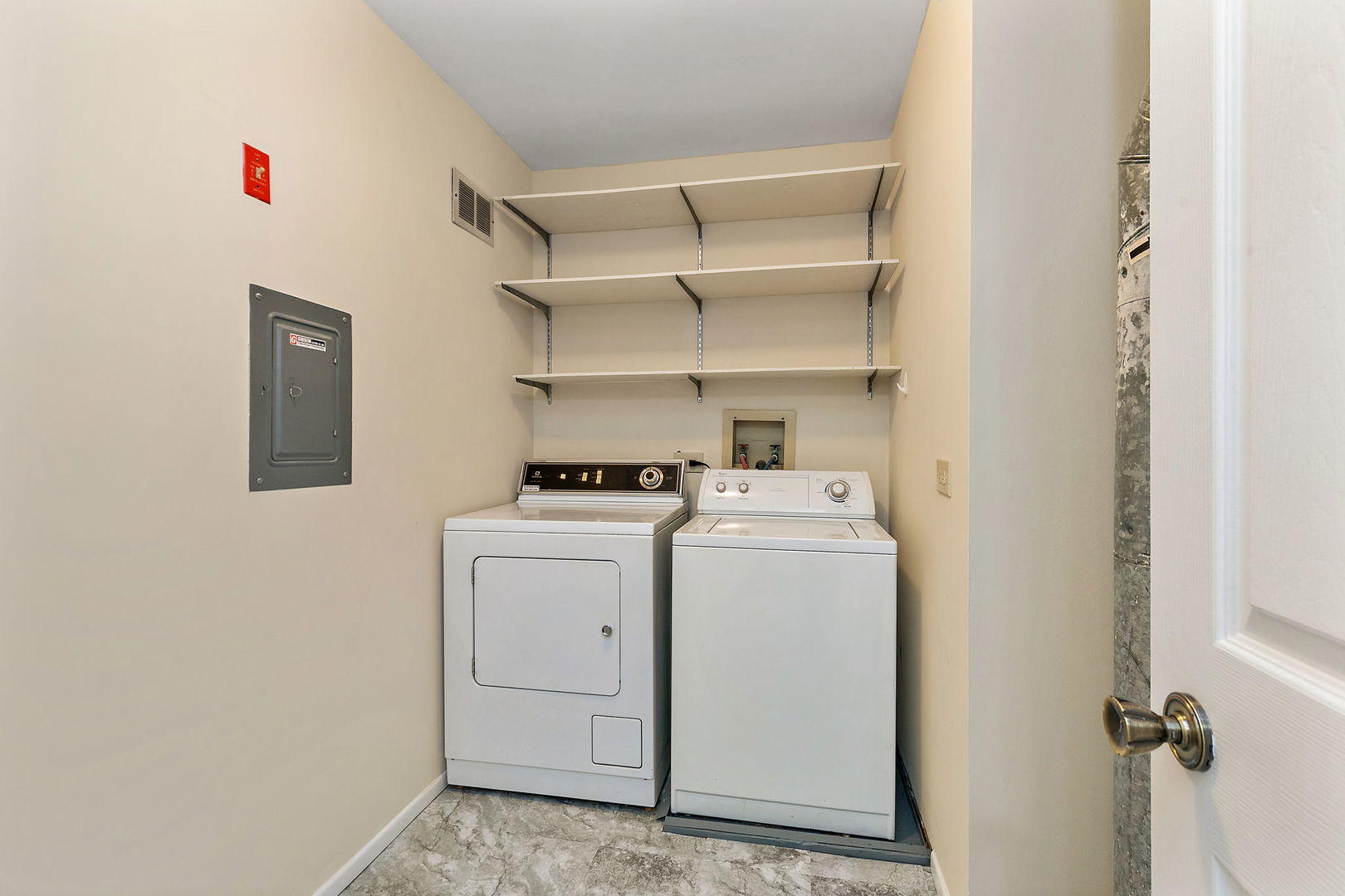 67 Margate Court #A2, Schaumburg, IL 60193