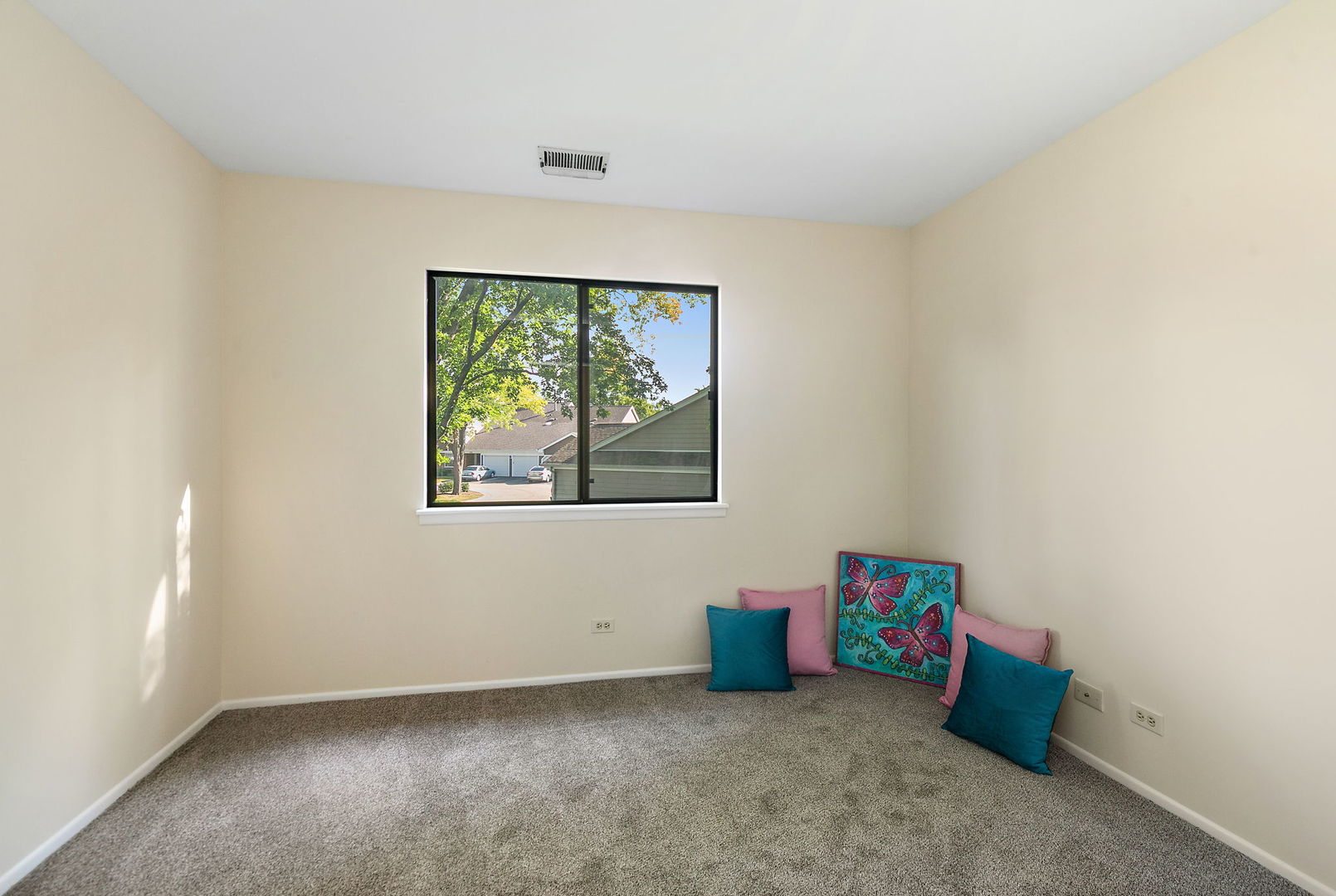 67 Margate Court #A2, Schaumburg, IL 60193