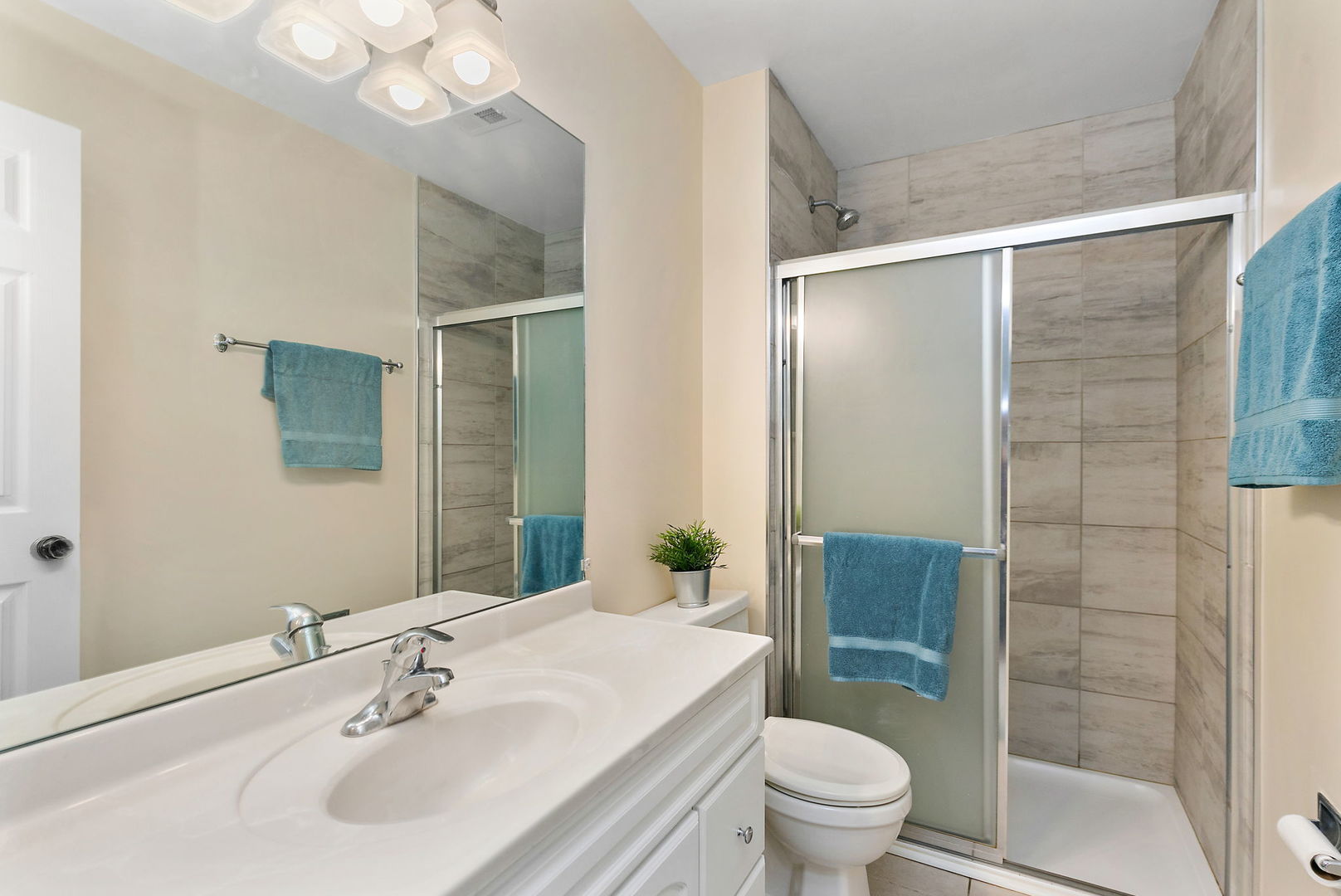 67 Margate Court #A2, Schaumburg, IL 60193
