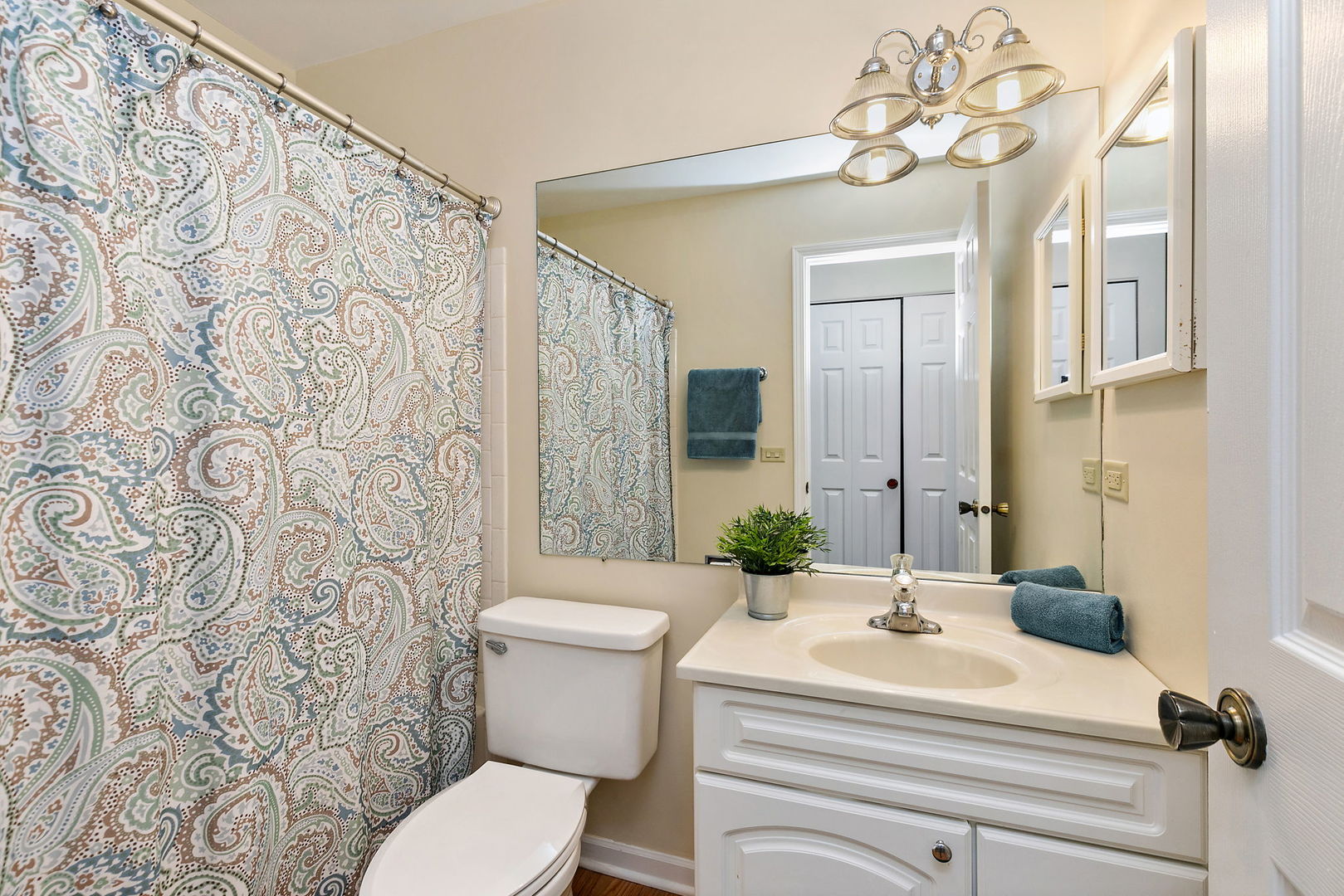 67 Margate Court #A2, Schaumburg, IL 60193