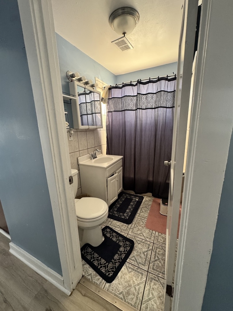 5015 N Kimberly Avenue, Chicago, IL 60630