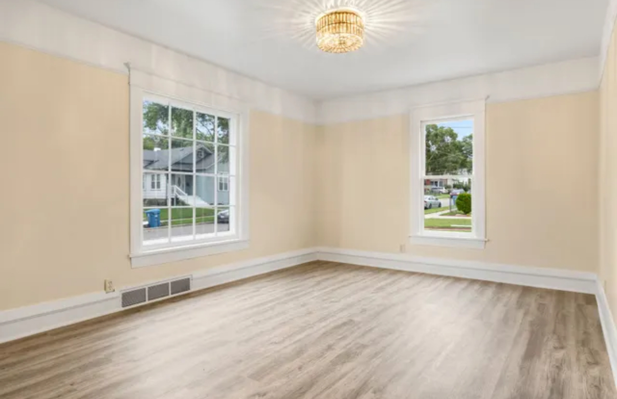 757 2nd Avenue, Aurora, IL 60505