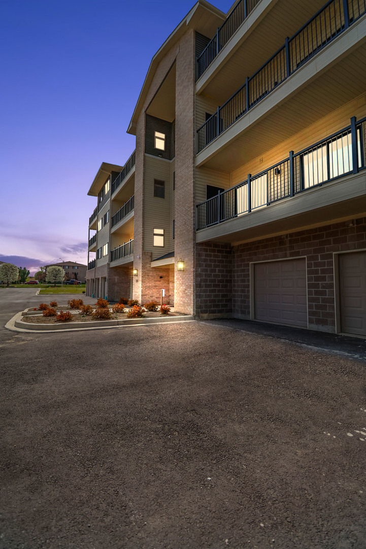2034 W 75th Place #37, Merrillville, IN 46410