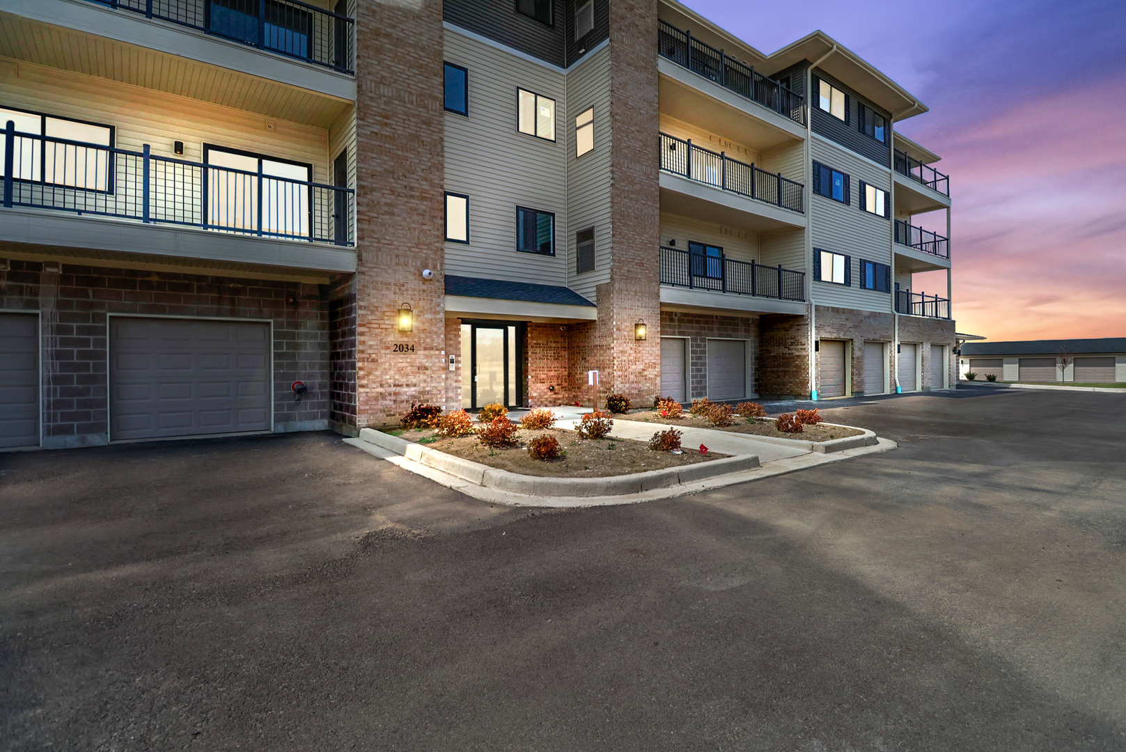 2034 W 75th Place #37, Merrillville, IN 46410
