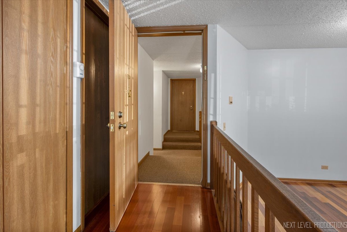 451 Valley Drive #104, Naperville, IL 60563