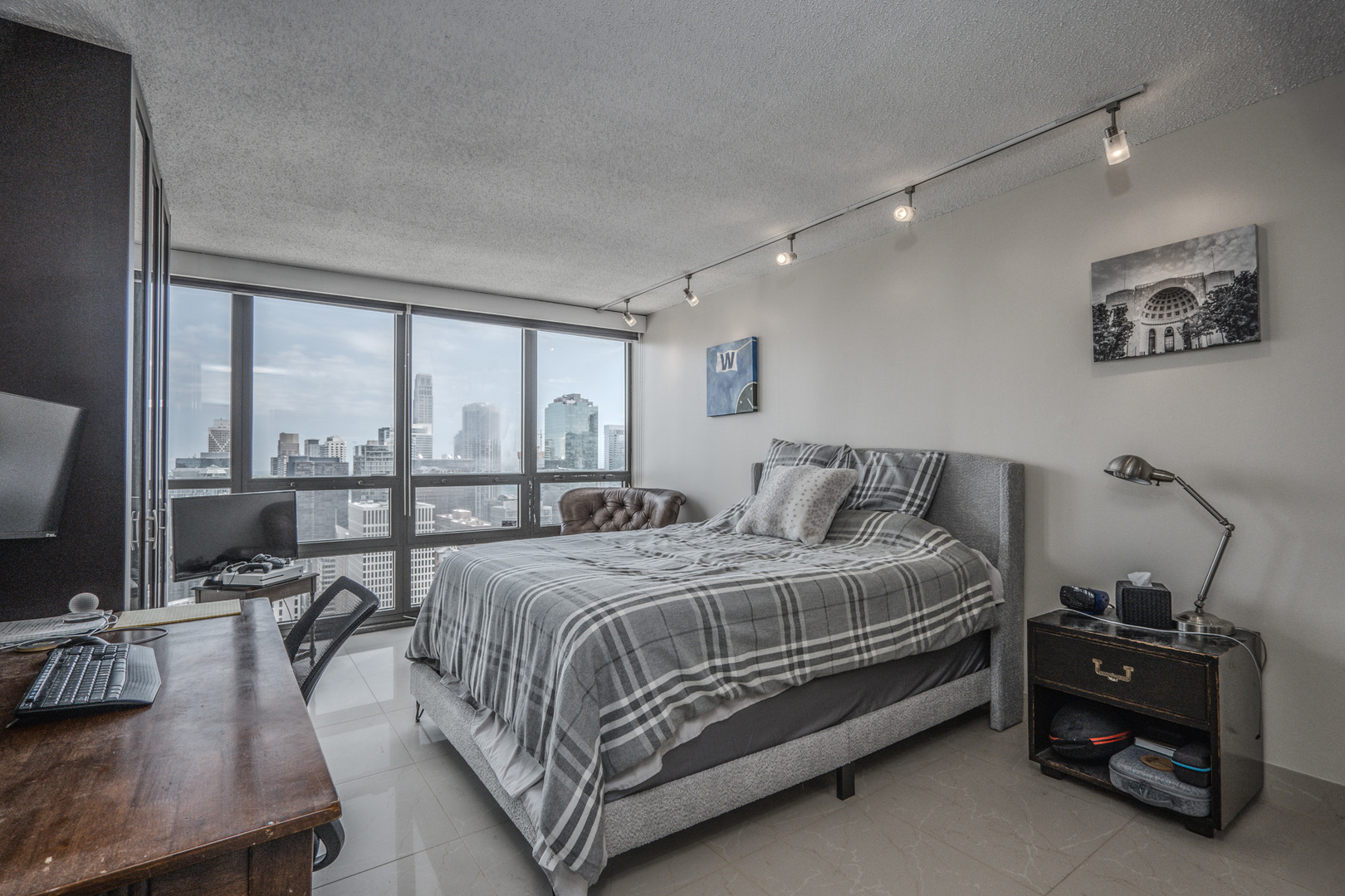 10 E Ontario Street #4208, Chicago, IL 60611