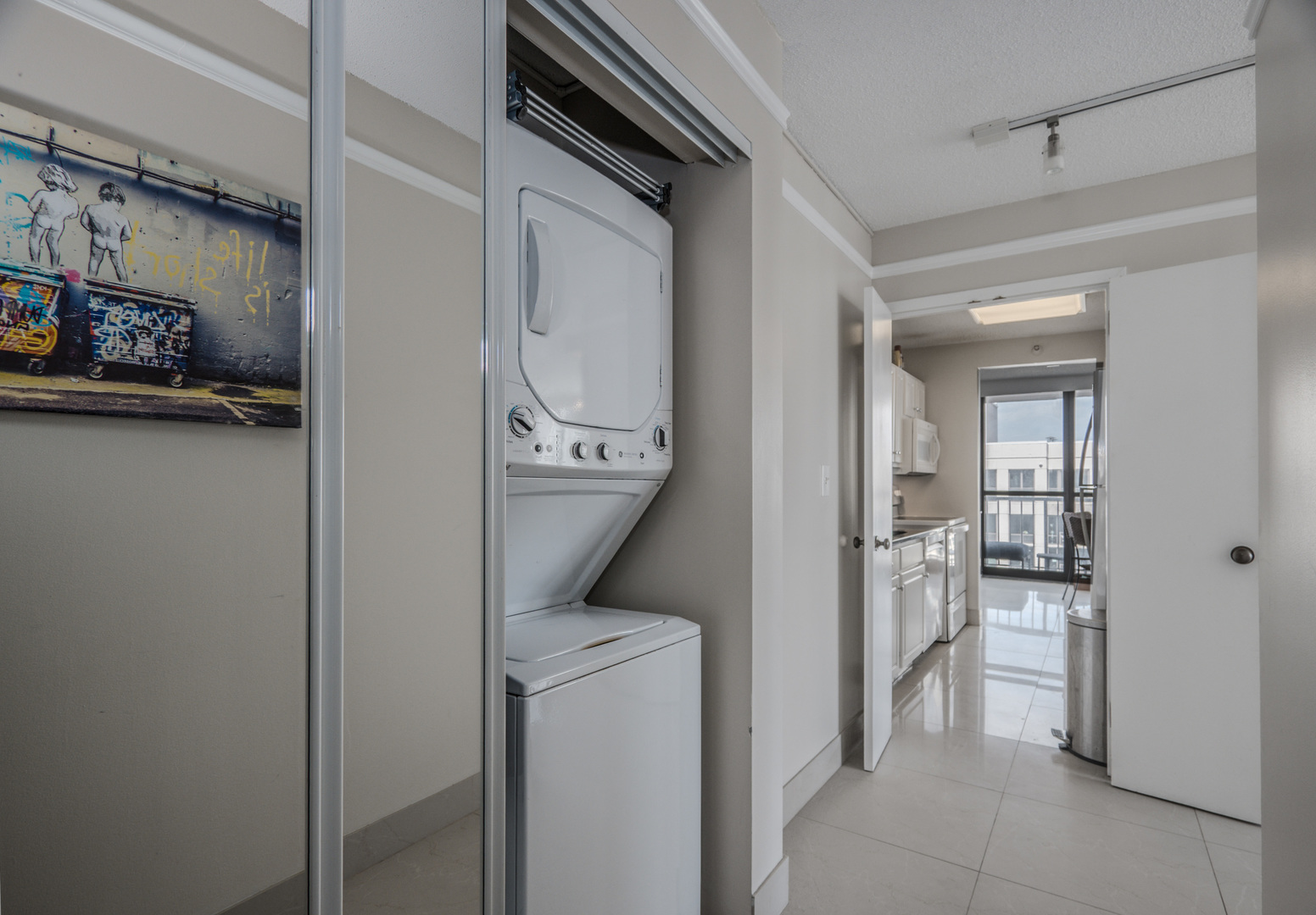 10 E Ontario Street #4208, Chicago, IL 60611
