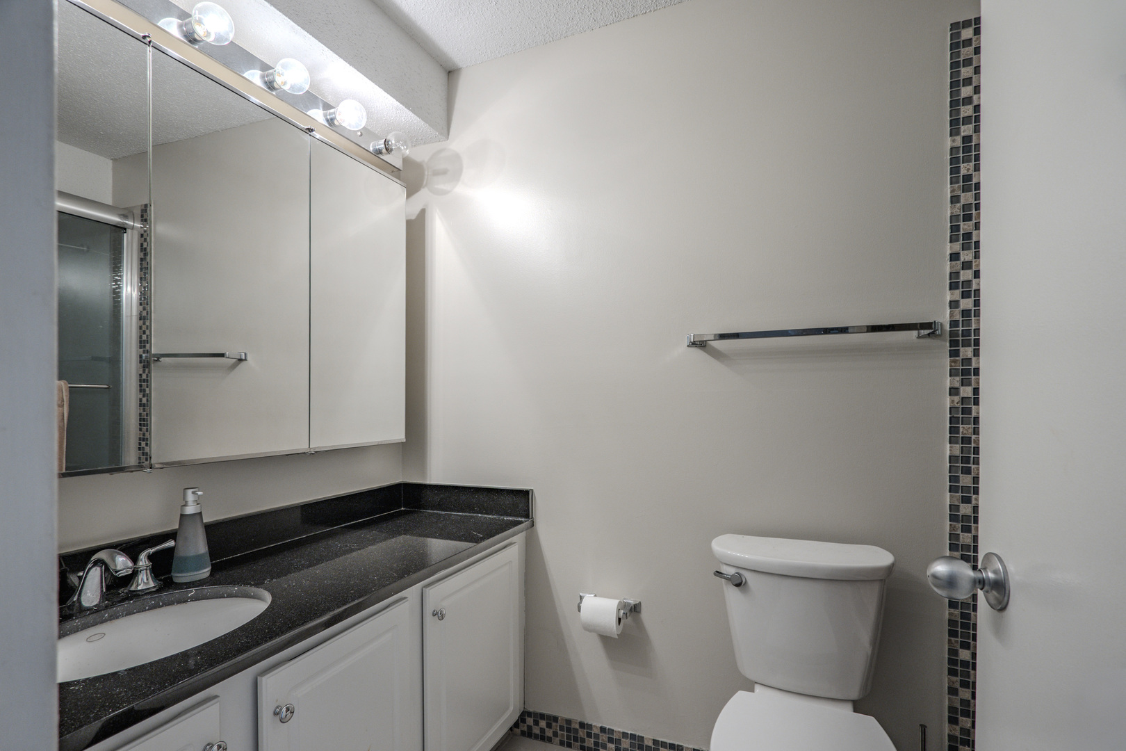 10 E Ontario Street #4208, Chicago, IL 60611