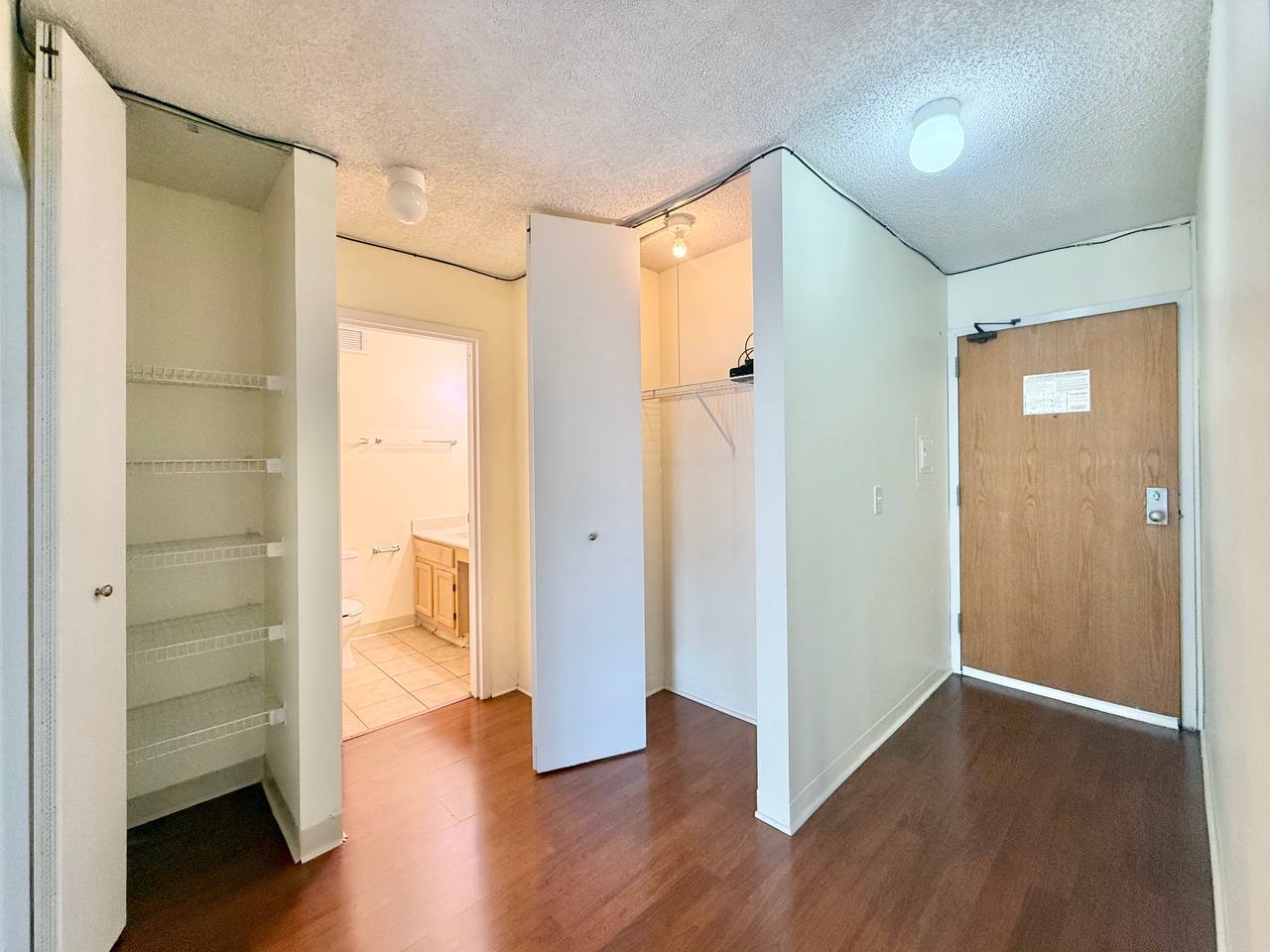 200 N Dearborn Street #2208, Chicago, IL 60601