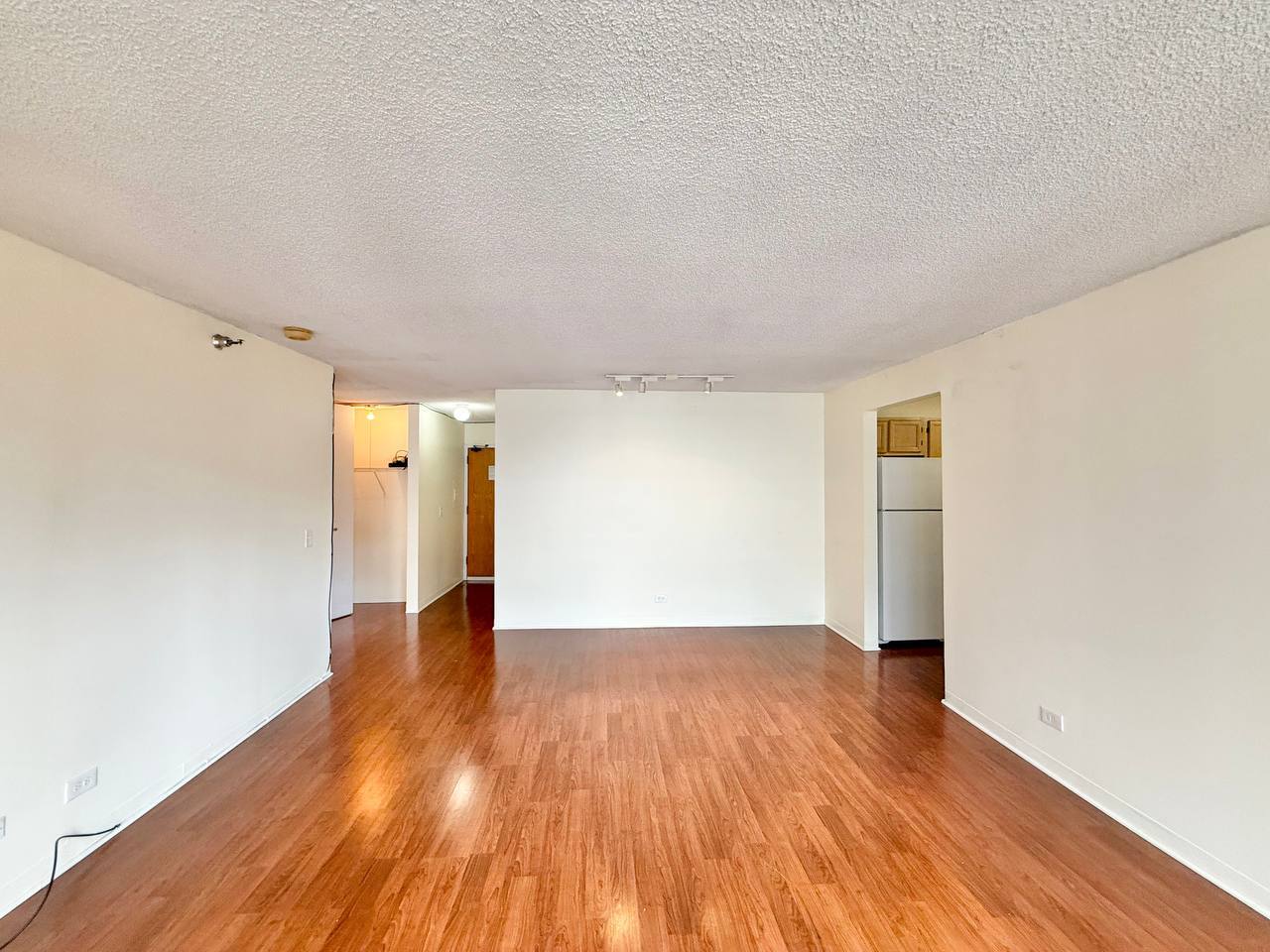 200 N Dearborn Street #2208, Chicago, IL 60601