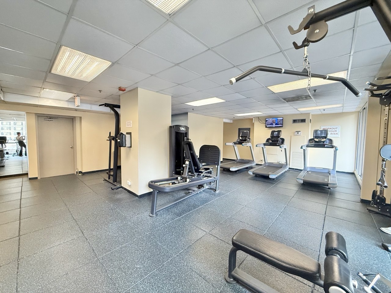 200 N Dearborn Street #2208, Chicago, IL 60601