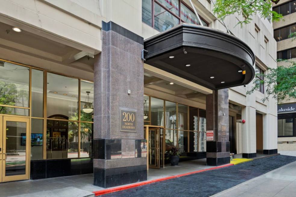 200 N Dearborn Street #2208, Chicago, IL 60601