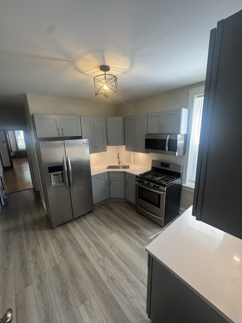 3906 N Sawyer Avenue #1, Chicago, IL 60618