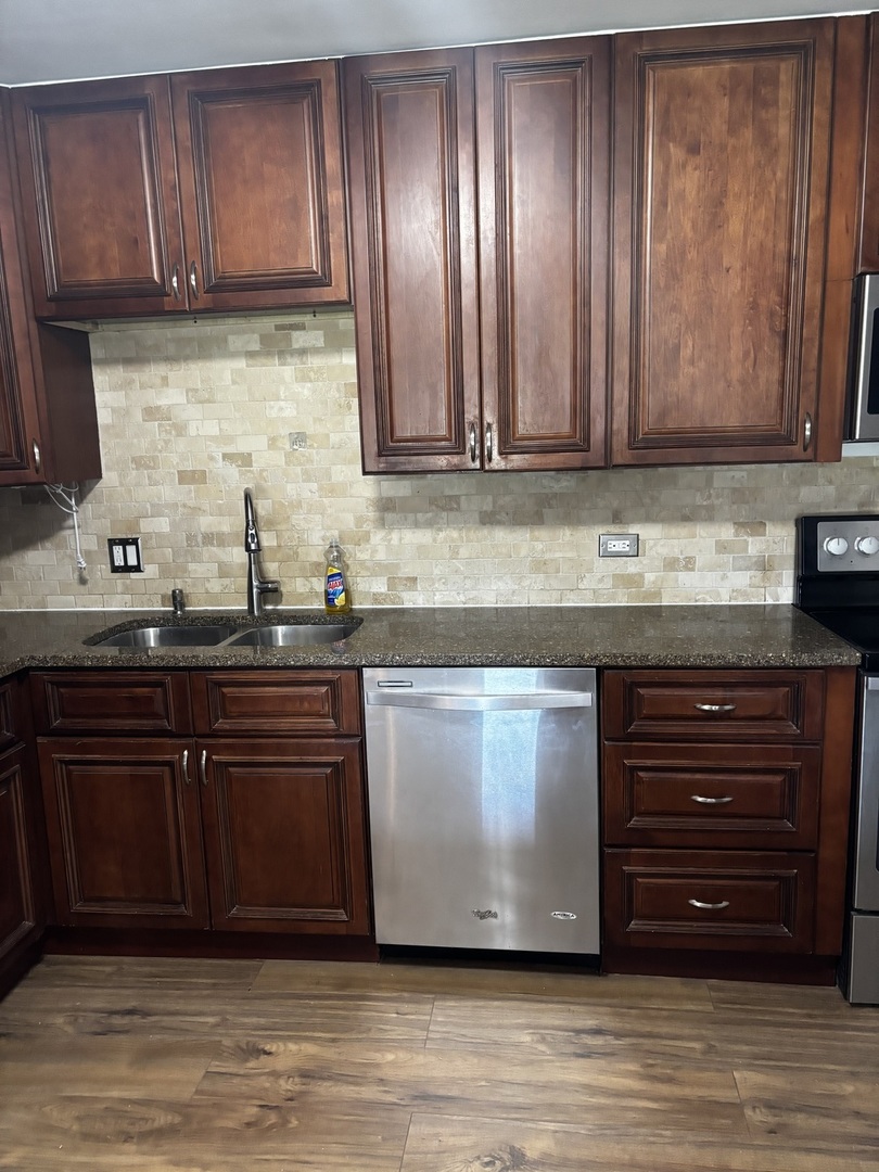 2427 Ogden Avenue #3, Downers Grove, IL 60515