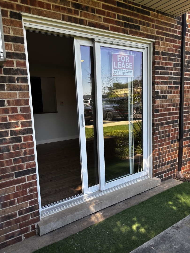 2427 Ogden Avenue #3, Downers Grove, IL 60515