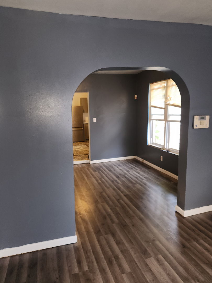 4224 W Thomas Street, Chicago, IL 60651