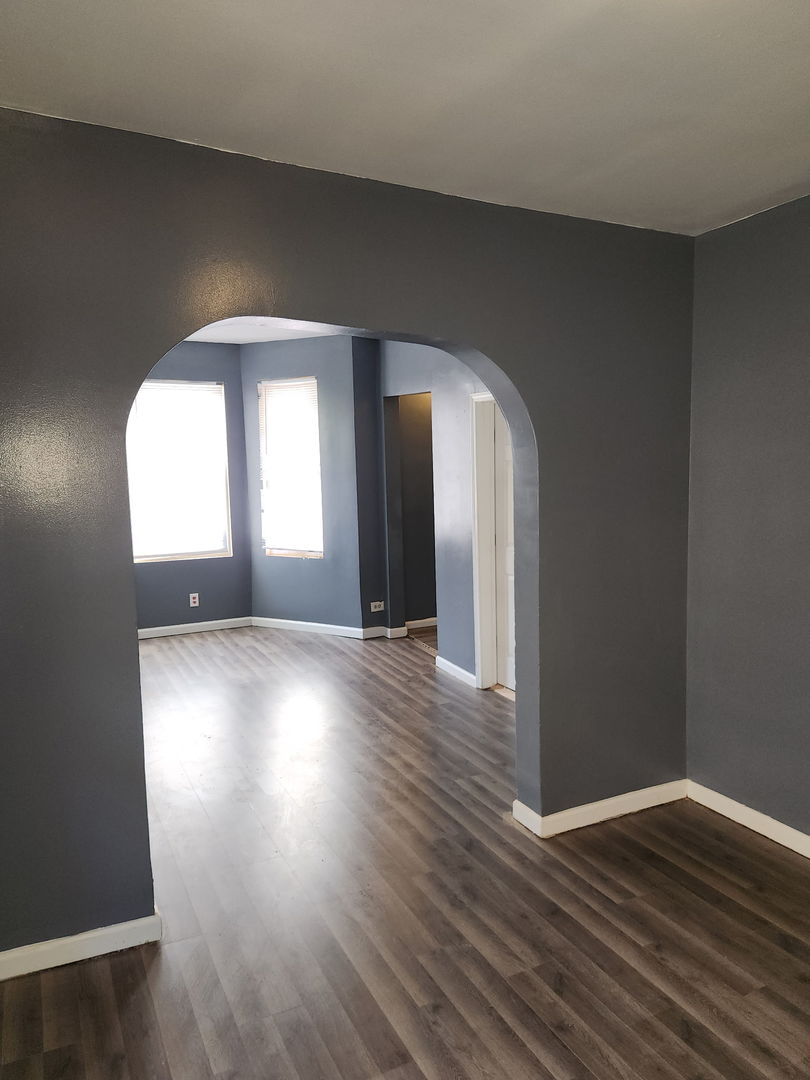 4224 W Thomas Street, Chicago, IL 60651