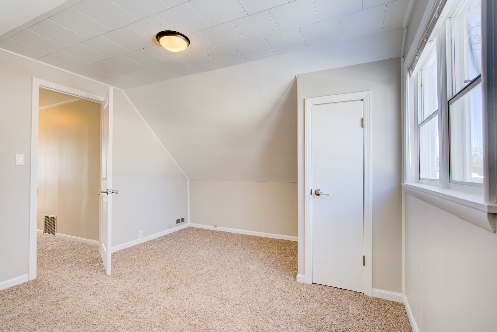 7519 W Argyle Street, Harwood Heights, IL 60706