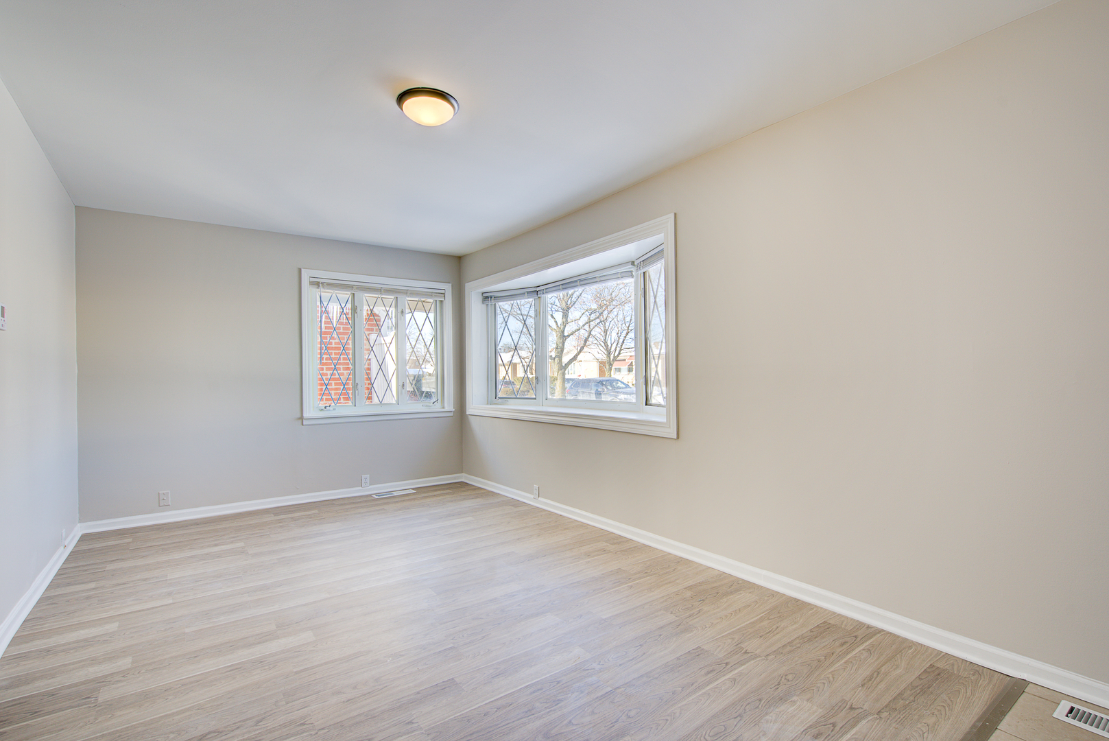 7519 W Argyle Street, Harwood Heights, IL 60706
