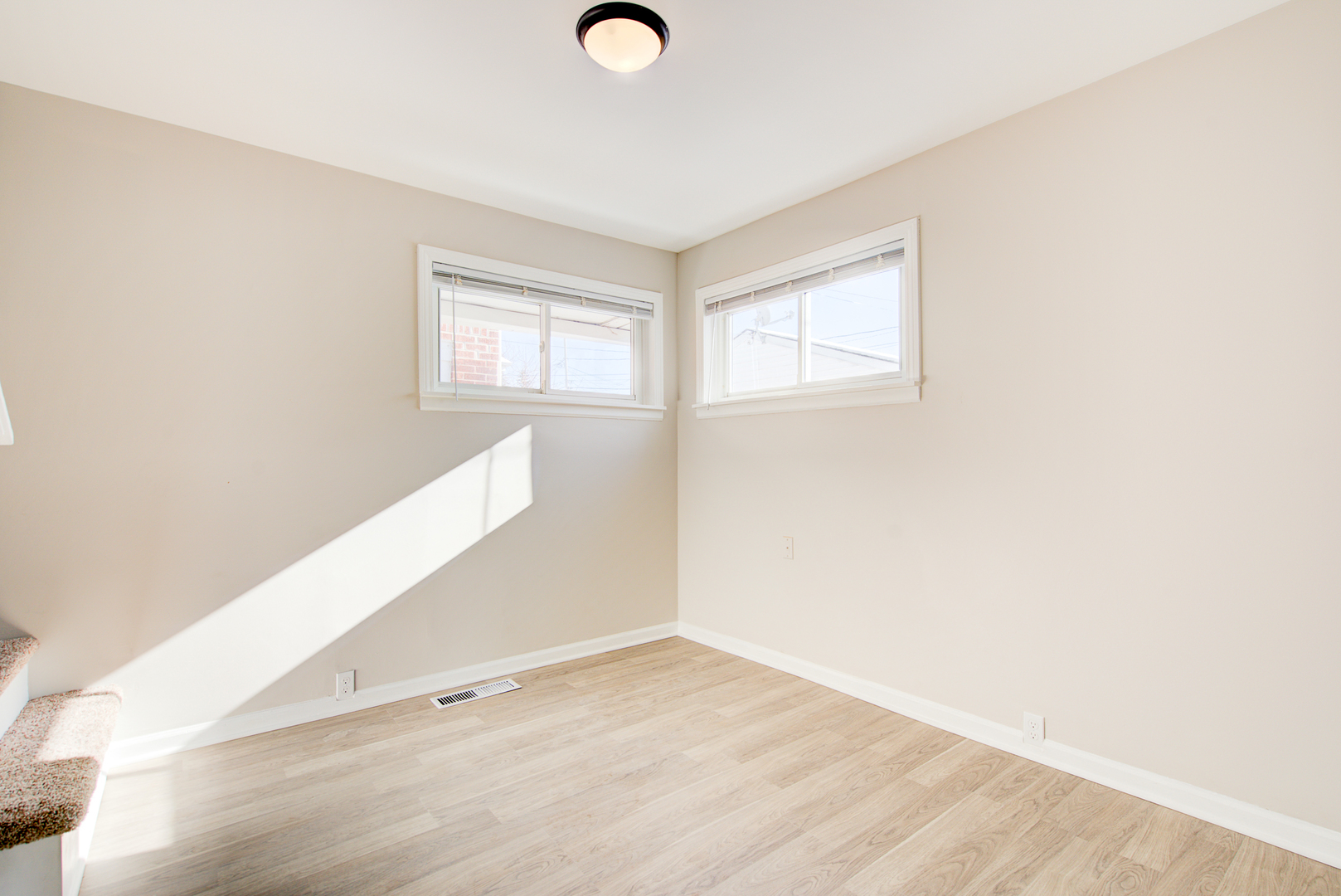 7519 W Argyle Street, Harwood Heights, IL 60706