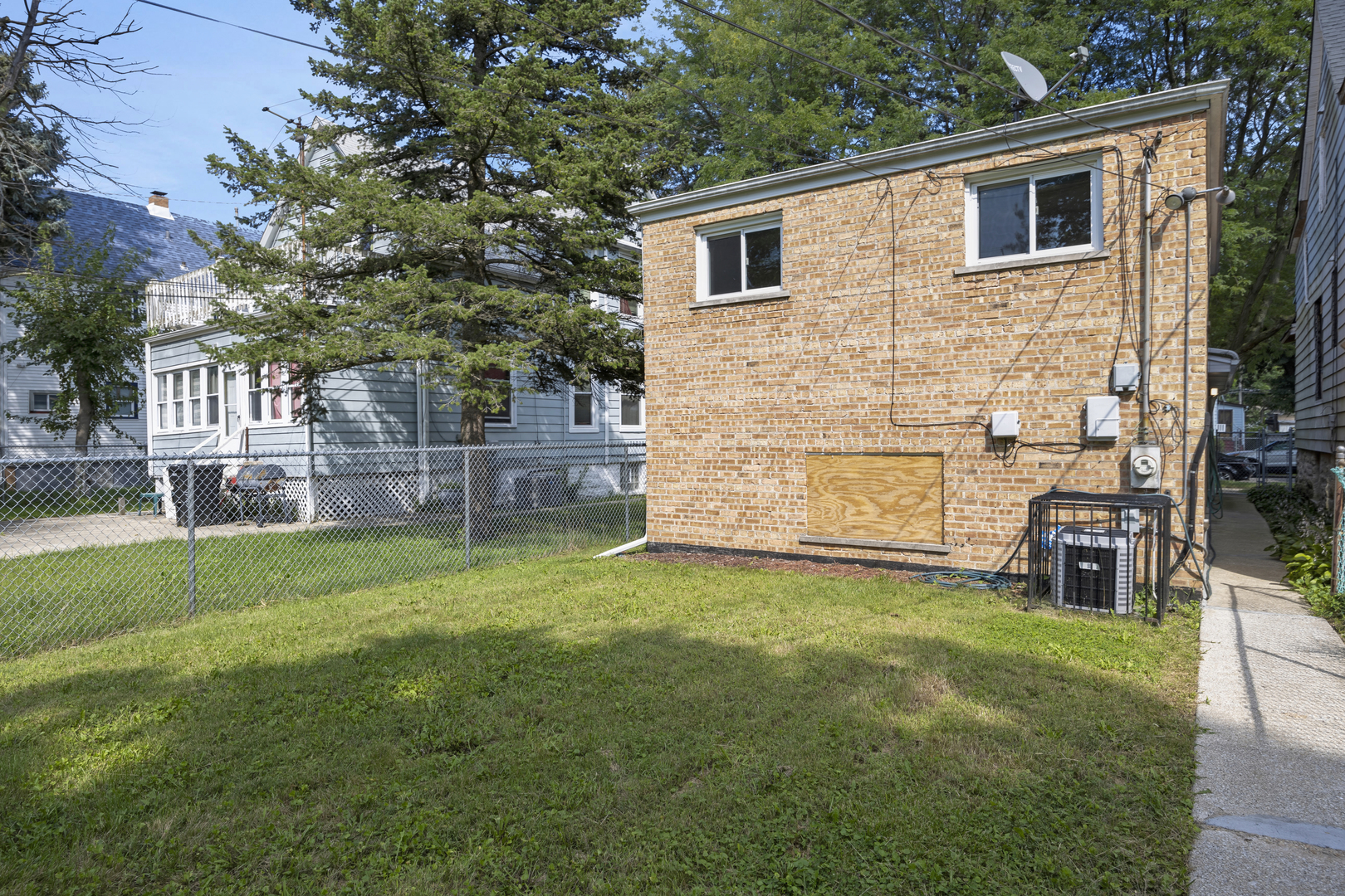11764 S Wallace Street, Chicago, IL 60628