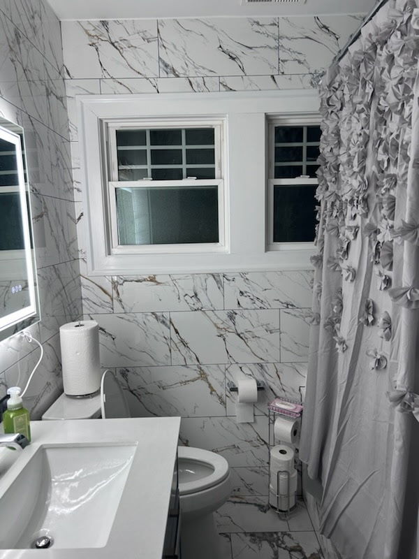 10156 S Hoyne Avenue, Chicago, IL 60643