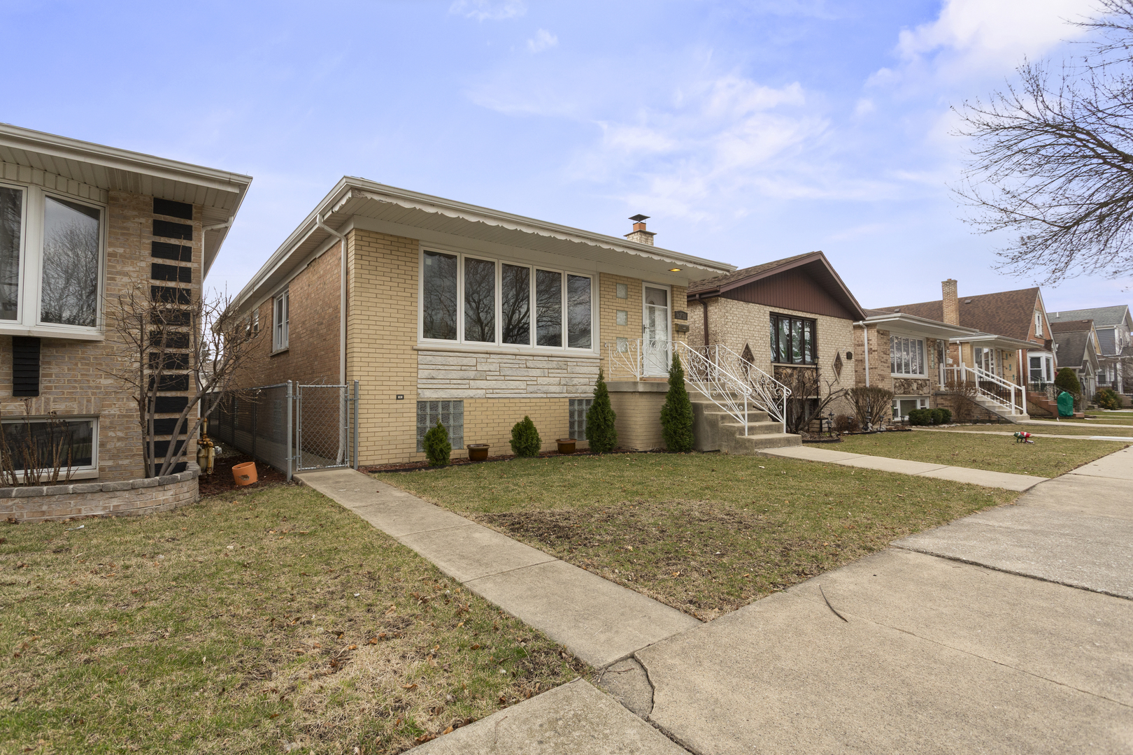 4567 N Merrimac Avenue, Chicago, IL 60630