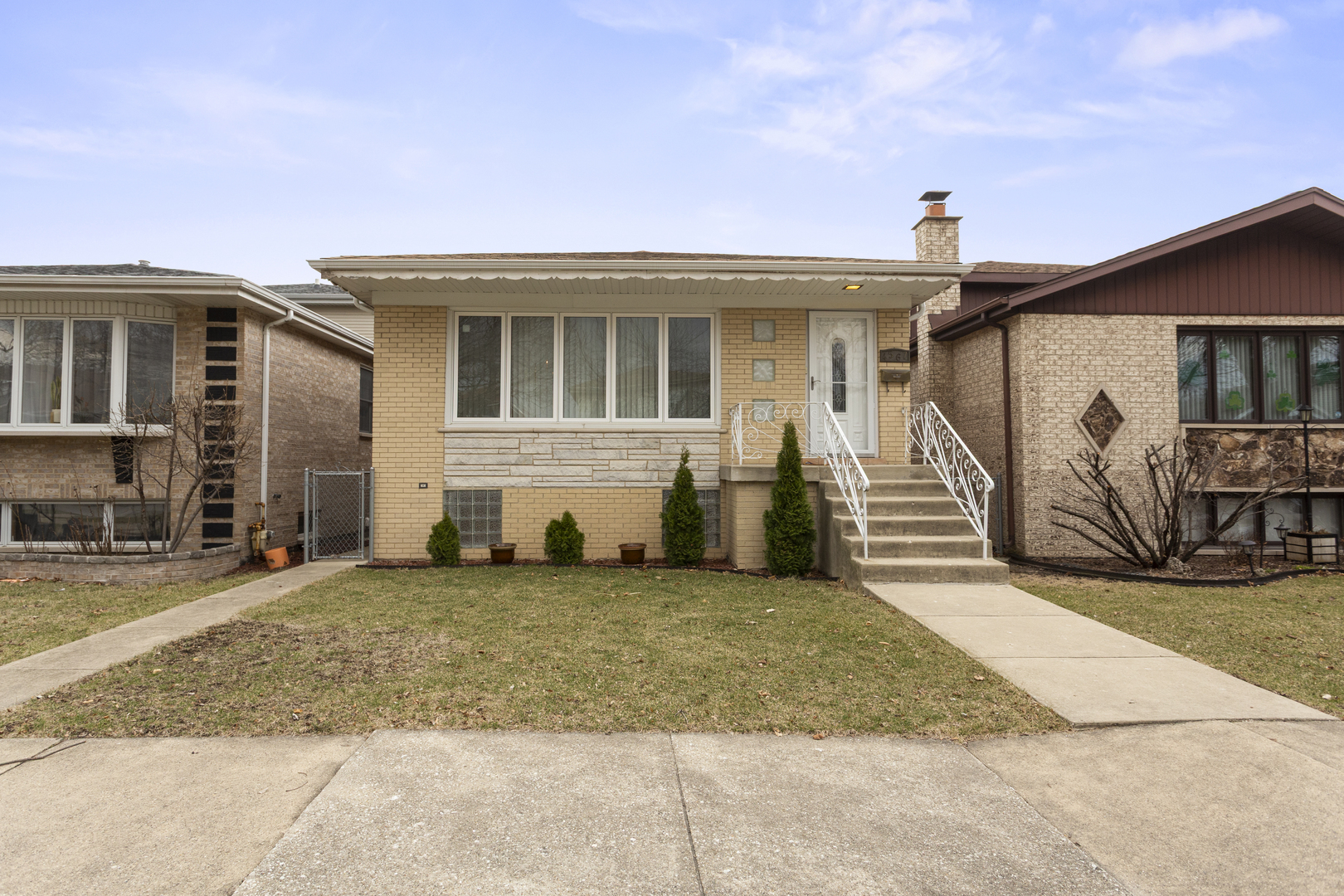 4567 N Merrimac Avenue, Chicago, IL 60630